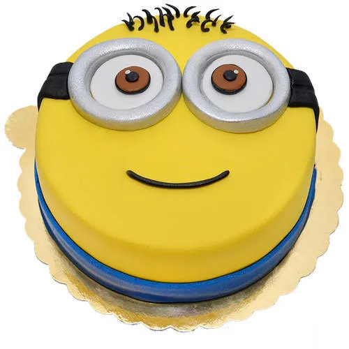 Minion Cream Cake | CakeNBake Noida