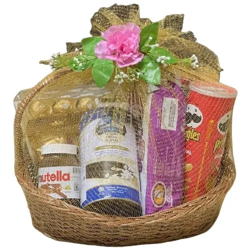 Send lovely snacks gift basket to Delhi, Free Delivery - DelhiOnlineFlorists